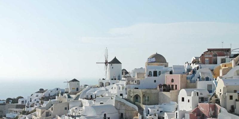 Nearshoring vs. Offshoring: Strategic Choices for U.S. Importers in 2026